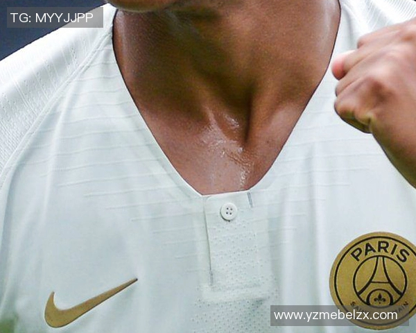 雄鹿队防守严密，攻守兼备轻松获胜